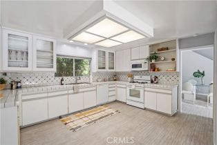 Single Family Residence, 23246 Canzonet st, Woodland Hills, CA 91367 - 11