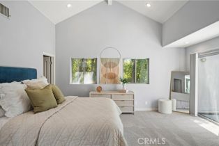 Single Family Residence, 23246 Canzonet st, Woodland Hills, CA 91367 - 12