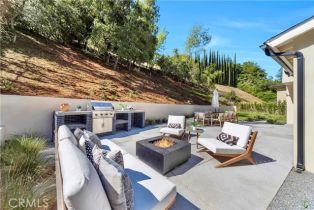 Single Family Residence, 11268 Dona Lola dr, Studio City, CA 91604 - 28