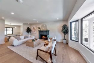 Single Family Residence, 11268 Dona Lola dr, Studio City, CA 91604 - 4