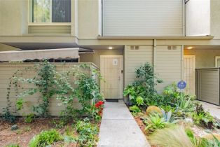 Condominium, 15762 Midwood DR, Granada Hills, CA  Granada Hills, CA 91344