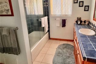 Single Family Residence, 22216 Del Valle st, Woodland Hills, CA 91364 - 14