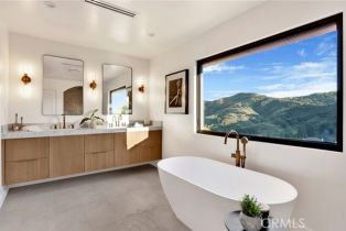 Single Family Residence, 4335 Chaumont rd, Woodland Hills, CA 91364 - 25