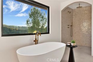 Single Family Residence, 4335 Chaumont rd, Woodland Hills, CA 91364 - 28