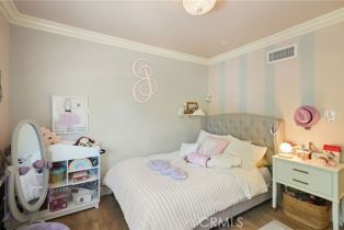 Single Family Residence, 11612 Swinton ave, Granada Hills, CA 91344 - 12