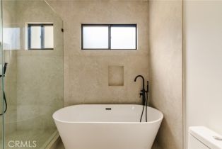 Single Family Residence, 18155 Lake Encino dr, Encino, CA 91316 - 29