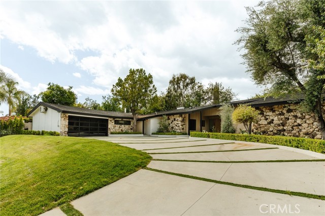 Single Family Residence, 18155 Lake Encino dr, Encino, CA 91316 - 1