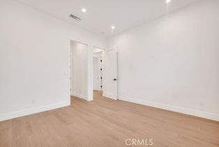 , 16514 San Fernando Mission blvd, Granada Hills, CA 91344 - 19