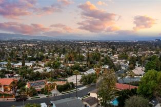 Single Family Residence, 5630 Blanco ave, Woodland Hills, CA 91367 - 4