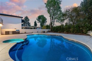 Single Family Residence, 5630 Blanco ave, Woodland Hills, CA 91367 - 47