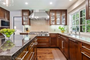 Single Family Residence, 17641 Corinthian dr, Encino, CA 91316 - 12