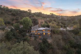 Single Family Residence, 3250 Coldwater Canyon ave, Studio City, CA 91604 - 3