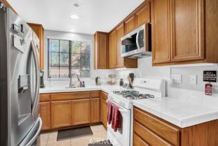 Condominium, 1440 Patricia ave, Simi Valley, CA 93065 - 7