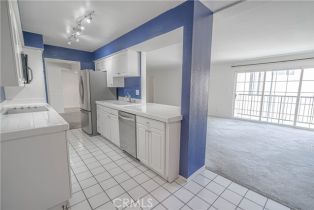 Condominium, 5050 Coldwater Canyon ave, Sherman Oaks, CA 91423 - 10