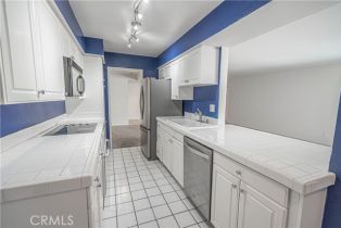 Condominium, 5050 Coldwater Canyon ave, Sherman Oaks, CA 91423 - 9