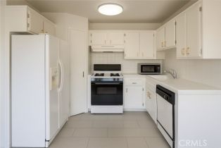 Condominium, 18619 Collins st, Tarzana, CA 91356 - 3