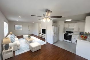 Condominium, 18619 Collins ST, Tarzana, CA  Tarzana, CA 91356