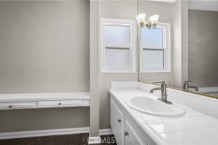 Townhouse, 5263 Newcastle ave, Encino, CA 91316 - 19