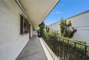 Townhouse, 5263 Newcastle ave, Encino, CA 91316 - 24