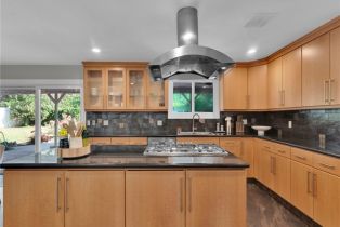 Single Family Residence, 23942 Califa st, Woodland Hills, CA 91367 - 12