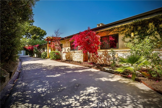 Single Family Residence, 3700 Koster ave, Sherman Oaks, CA 91423 - 1