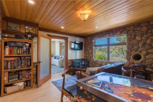 Single Family Residence, 2106 Lakeshore dr, Agoura Hills, CA 91301 - 37