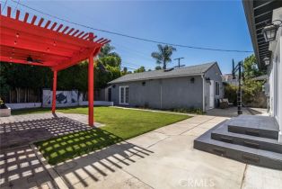 Single Family Residence, 5040 Varna ave, Sherman Oaks, CA 91423 - 23