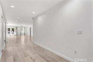 Single Family Residence, 5040 Varna ave, Sherman Oaks, CA 91423 - 4