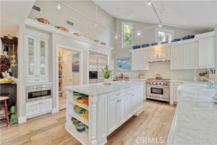 Single Family Residence, 23134 Collins st, Woodland Hills, CA 91367 - 10