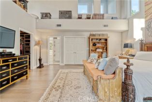 Single Family Residence, 23134 Collins st, Woodland Hills, CA 91367 - 16