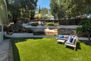 Single Family Residence, 21407 Rios st, Woodland Hills, CA 91364 - 11