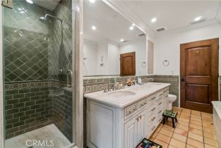 Single Family Residence, 13133 Bloomfield st, Sherman Oaks, CA 91423 - 7