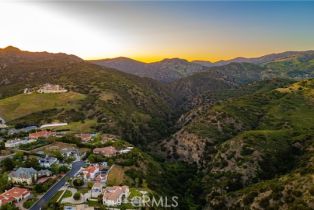 , 0 N/A, Chatsworth, CA 91311 - 5