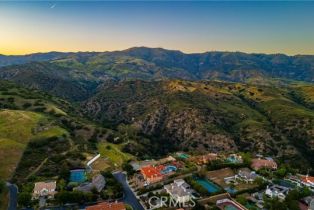 , 0 N/A, Chatsworth, CA 91311 - 8