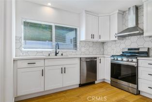 Single Family Residence, 5706 Burnet ave, Sherman Oaks, CA 91411 - 4