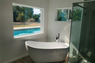 Single Family Residence, 23041 Erwin st, Woodland Hills, CA 91367 - 17