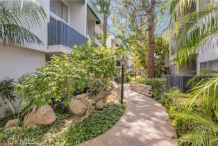 Condominium, 18645 Hatteras ST, Tarzana, CA  Tarzana, CA 91356