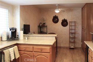 Condominium, 5325 Lindley ave, Tarzana, CA 91356 - 5