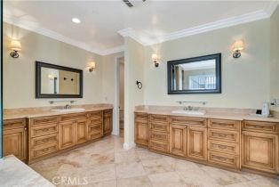 Single Family Residence, 5250 Calatrana dr, Woodland Hills, CA 91364 - 17