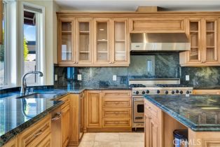 Single Family Residence, 5250 Calatrana dr, Woodland Hills, CA 91364 - 35