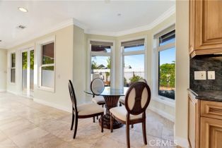 Single Family Residence, 5250 Calatrana dr, Woodland Hills, CA 91364 - 39