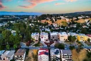 Single Family Residence, 5250 Calatrana dr, Woodland Hills, CA 91364 - 61