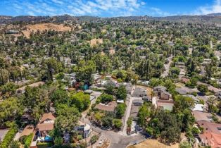 Single Family Residence, 22960 Crespi st, Woodland Hills, CA 91364 - 12