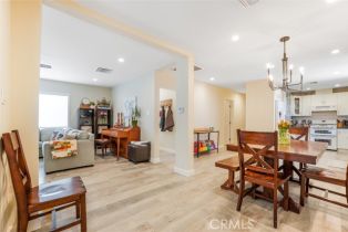 Single Family Residence, 22960 Crespi st, Woodland Hills, CA 91364 - 16