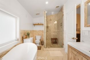 Single Family Residence, 22960 Crespi st, Woodland Hills, CA 91364 - 26