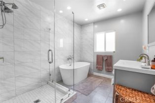 Single Family Residence, 22960 Crespi st, Woodland Hills, CA 91364 - 28