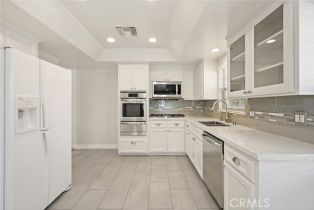 Single Family Residence, 22055 Del Valle st, Woodland Hills, CA 91364 - 16