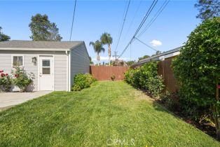 Single Family Residence, 22055 Del Valle st, Woodland Hills, CA 91364 - 38