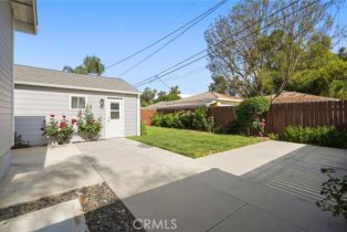 Single Family Residence, 22055 Del Valle st, Woodland Hills, CA 91364 - 39