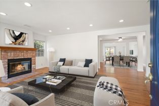 Single Family Residence, 22055 Del Valle st, Woodland Hills, CA 91364 - 5